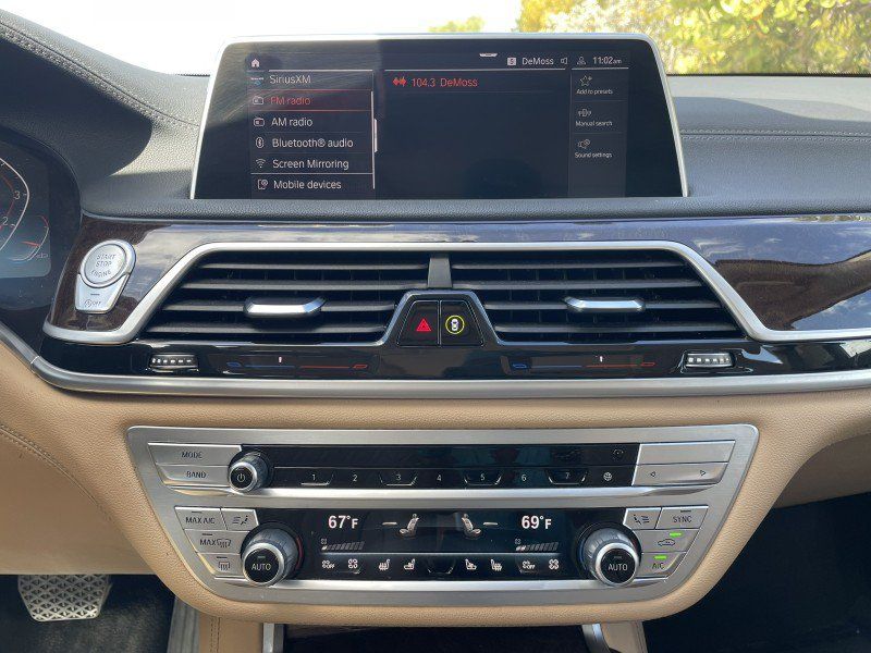 Used 2022 BMW 750i xDrive AWD/4WD image 20