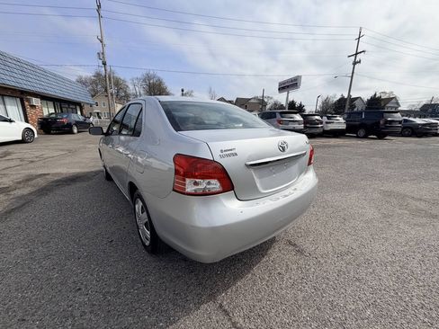 Used 2009 Toyota Yaris Sedan FWD image 11