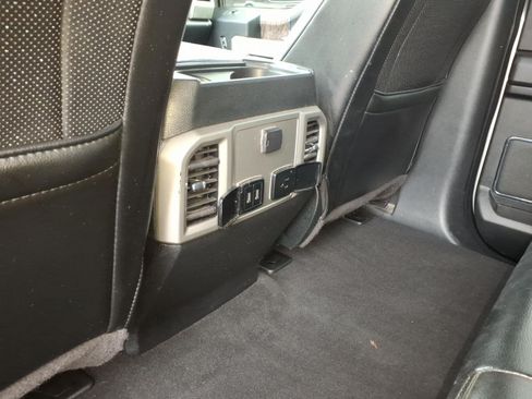 Used 2019 Ford F250 Lariat w/ Lariat Ultimate Package AWD/4WD image 20