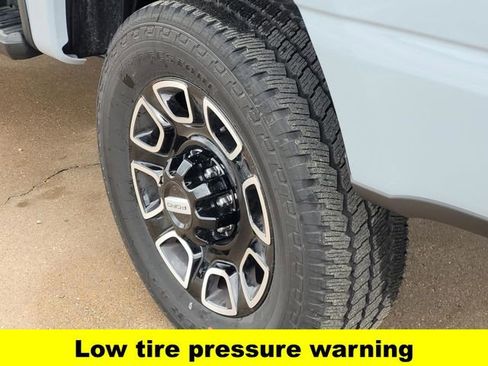 New 2026 Ford F250 Platinum w/ FX4 Off-Road Package image 7