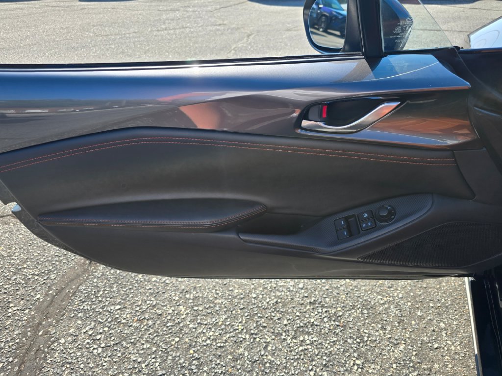 Used 2022 MAZDA MX-5 Miata Grand Touring w/ Weather Package RWD image 7