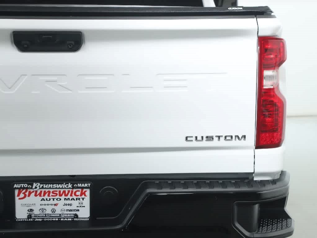 Used 2025 Chevrolet Silverado 2500 Custom w/ Custom Convenience Package AWD/4WD image 45