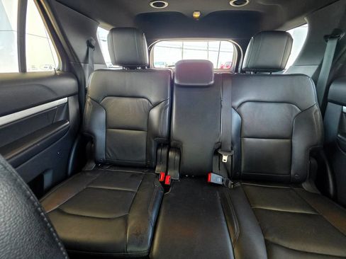 Used 2016 Ford Explorer XLT w/ Equipment Group 202A AWD/4WD image 54