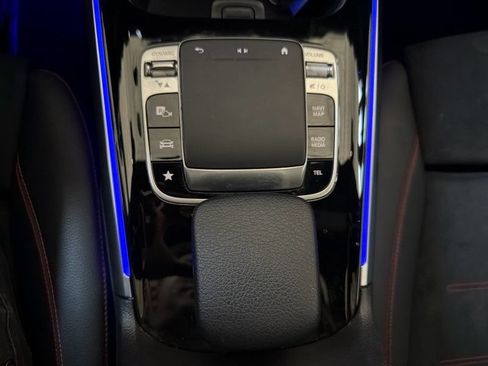 Used 2020 Mercedes-Benz GLB 250 w/ AMG Line image 26