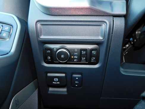 New 2025 Ford F150 Lariat w/ Equipment Group 501A Mid image 28