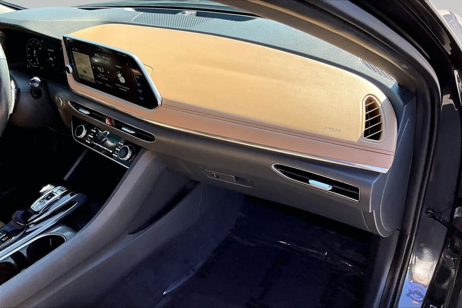 Used 2022 Hyundai Sonata Limited FWD image 17