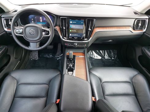 Used 2024 Volvo S60 B5 Plus image 9