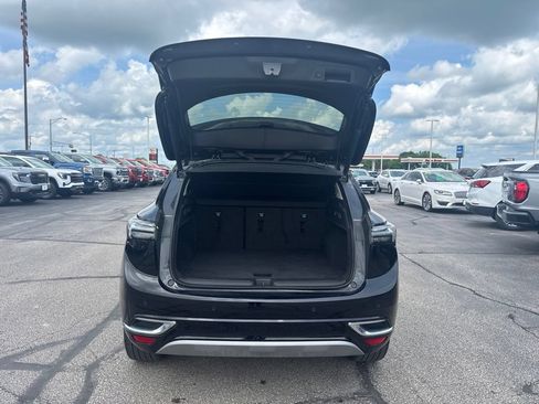 Used 2023 Buick Envision Avenir AWD/4WD image 6