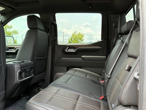 Used 2025 Chevrolet Silverado 1500 High Country w/ Z71 Off-Road Package AWD/4WD image 13