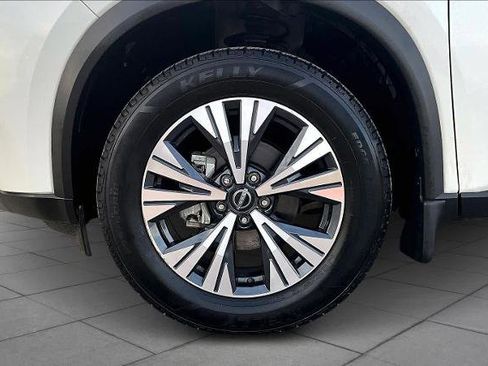 Certified 2023 Nissan Rogue SV image 11