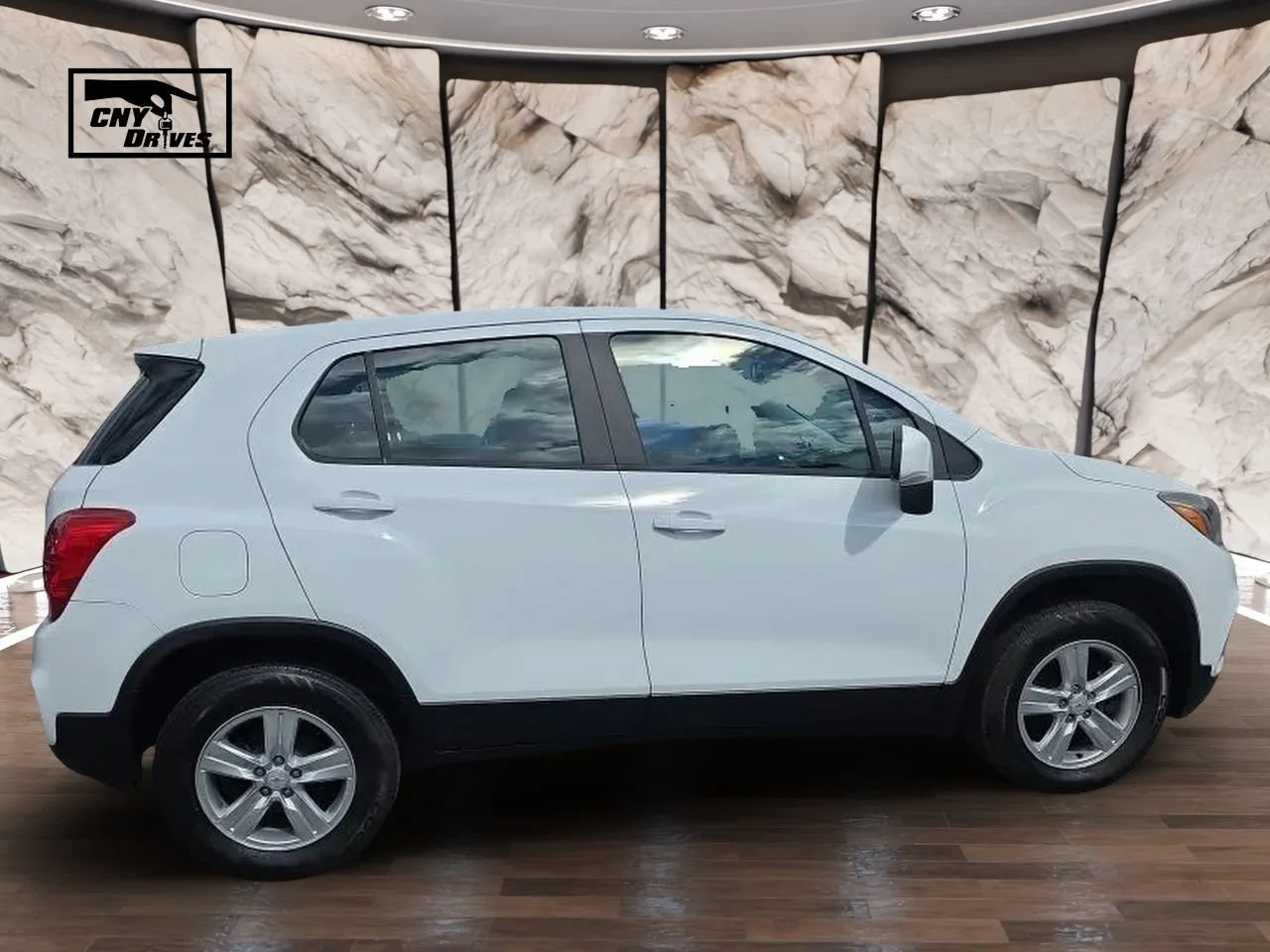 Used 2017 Chevrolet Trax LS AWD/4WD image 4