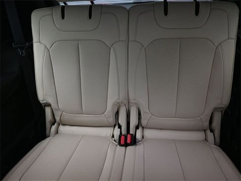 Used 2023 Jeep Grand Cherokee L Limited w/ Luxury Tech Group II image 10