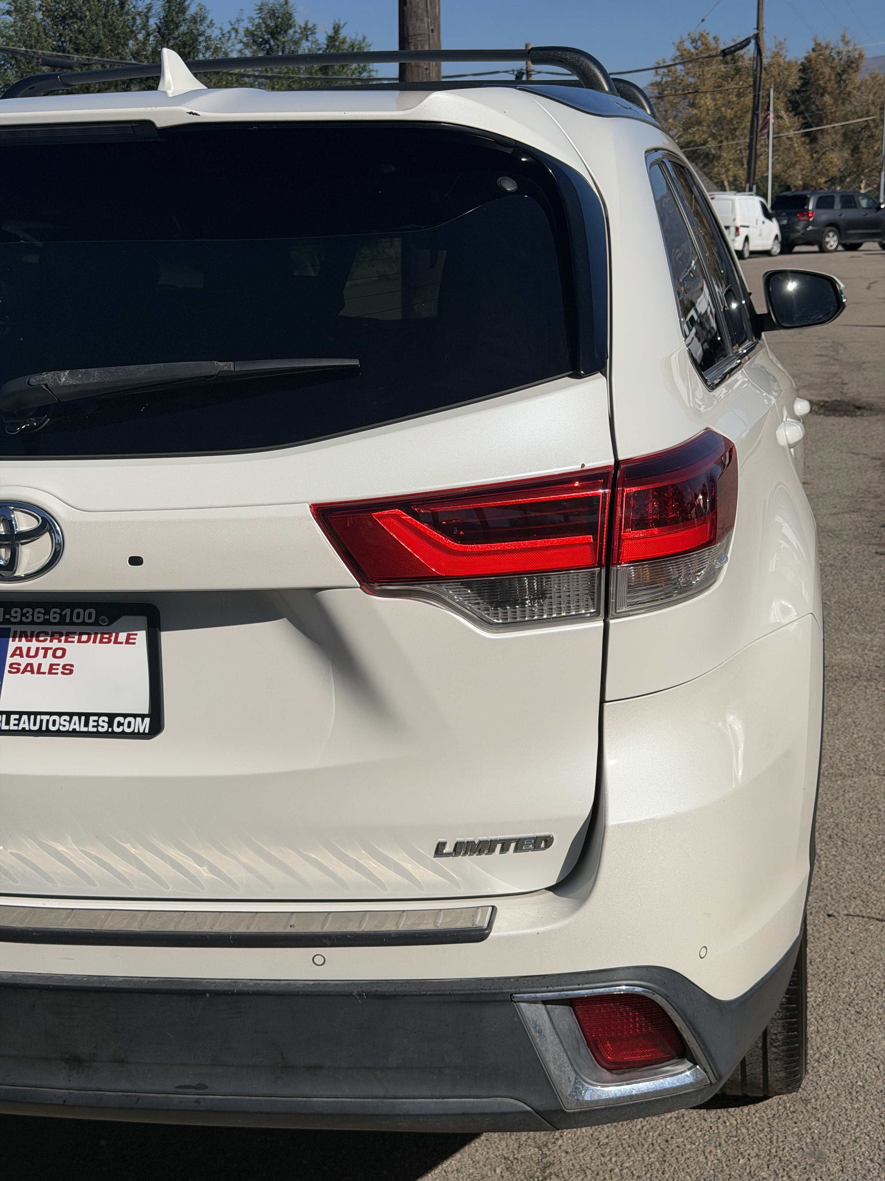 Used 2017 Toyota Highlander Limited FWD image 13
