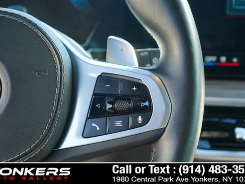 Used 2024 BMW X7 M60i w/ Executive Package image 60