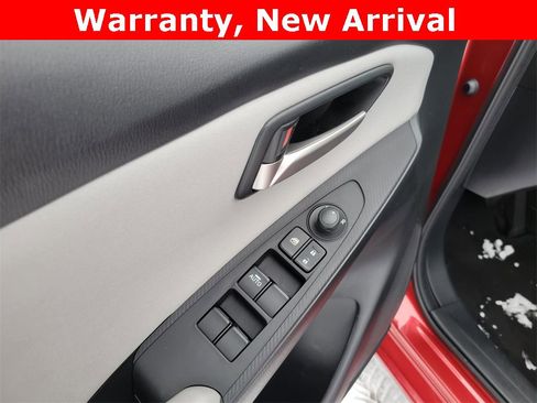 Used 2020 Toyota Yaris LE image 7