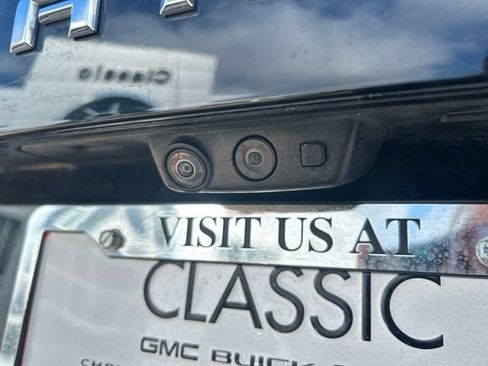 Used 2024 Chevrolet Tahoe Premier AWD/4WD image 11