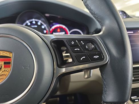 Used 2023 Porsche Cayenne S image 21