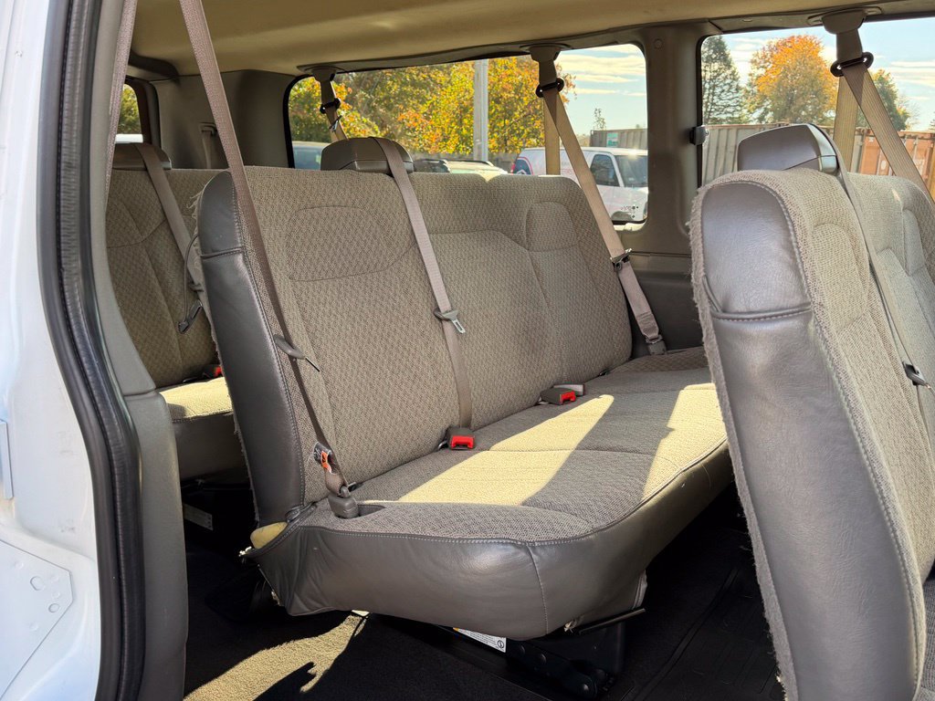 Used 2025 GMC Savana 3500 LT w/ LT Preferred Equipment Group RWD image 13