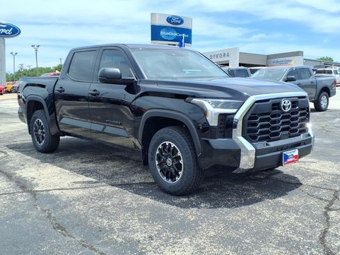 Used 2023 Toyota Tundra SR5 w/ TRD Off-Road Package AWD/4WD image 3