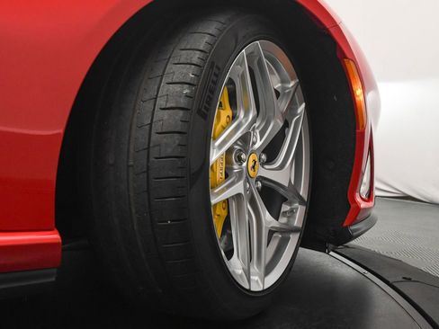 Used 2018 Ferrari 812 Superfast RWD image 29