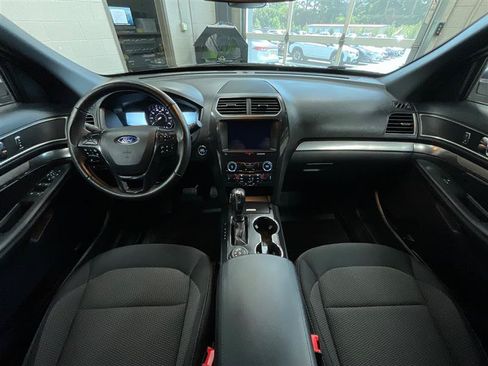 Used 2019 Ford Explorer XLT w/ Equipment Group 201A AWD/4WD image 21