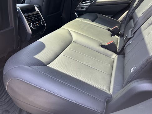 Used 2022 Land Rover Range Rover SE AWD/4WD image 35