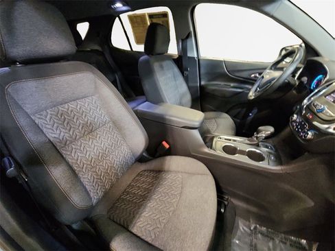 Certified 2024 Chevrolet Equinox LT w/ LPO, Floor Liner Package image 26
