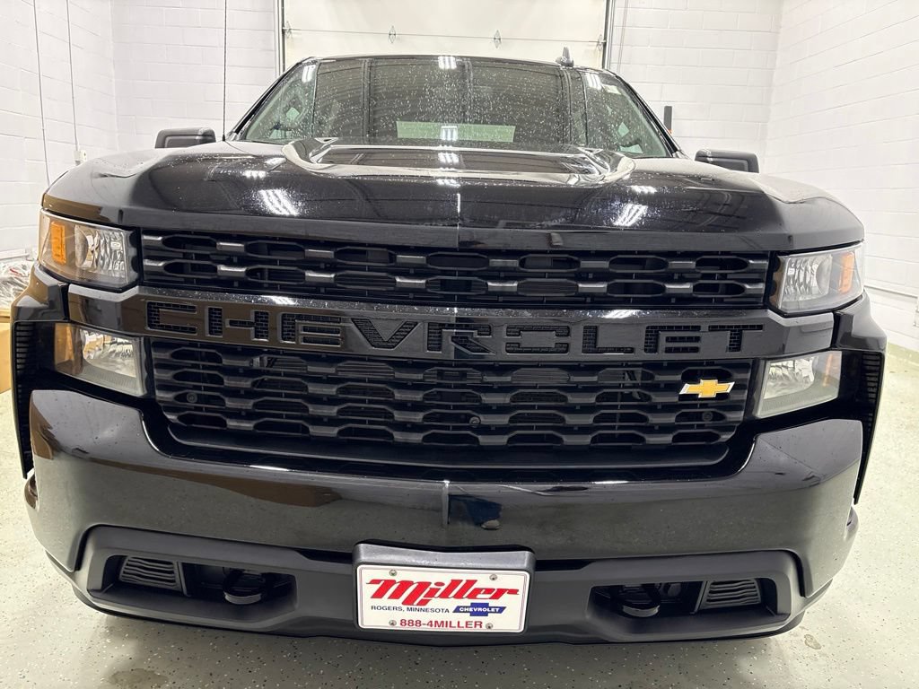 Used 2020 Chevrolet Silverado 1500 Custom w/ Custom Value Package AWD/4WD image 10
