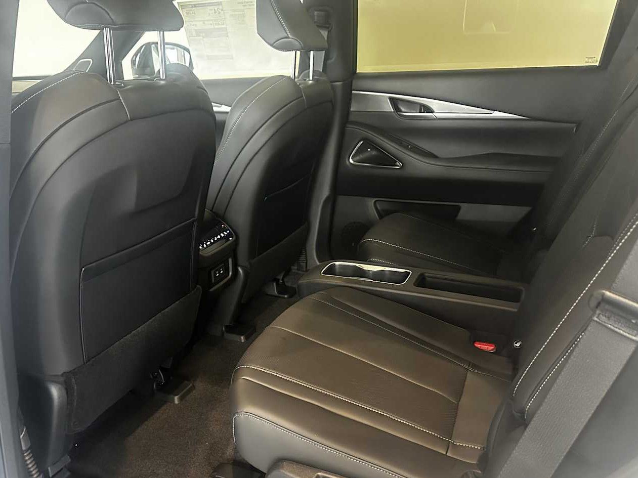 New 2027 INFINITI QX60 Sport w/ Dark Cargo Package AWD/4WD image 12