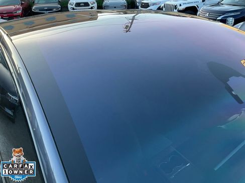 Used 2023 Tesla Model X image 90