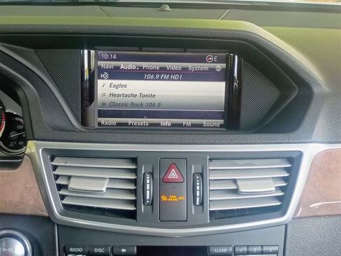Used 2013 Mercedes-Benz E 350 Sedan image 37