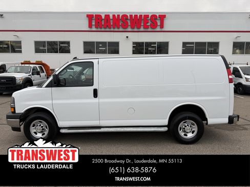 Used 2024 Chevrolet Express 2500 w/ Driver Convenience Package image 2