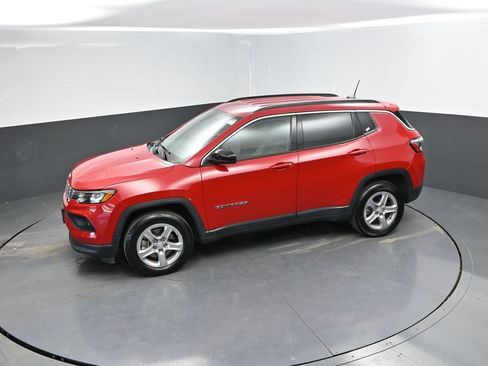 Used 2024 Jeep Compass Latitude AWD/4WD image 26