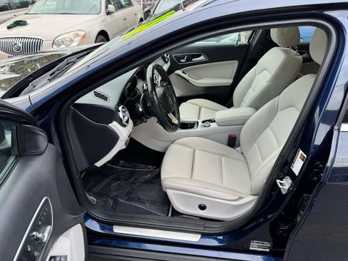 Used 2018 Mercedes-Benz GLA 250 4MATIC image 24