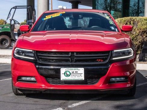 Used 2016 Dodge Charger R/T image 2