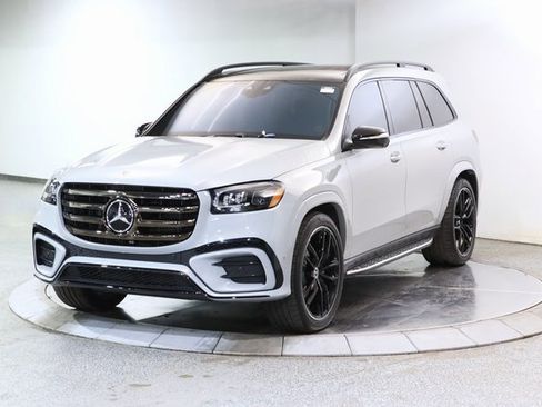 Used 2024 Mercedes-Benz GLS 580 4MATIC image 13