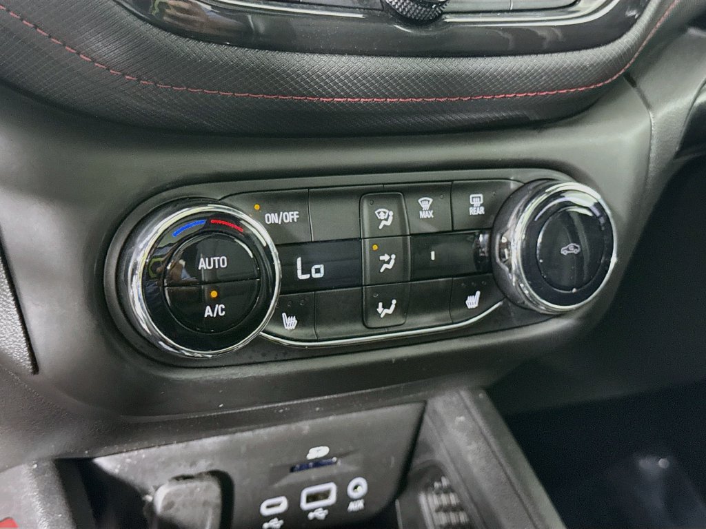 Used 2023 Chevrolet TrailBlazer RS w/ Sun and Liftgate Package AWD/4WD image 7