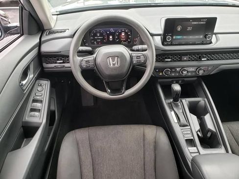 Used 2025 Honda Accord SE image 15