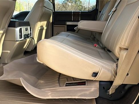 Certified 2019 Ford F150 Lariat image 21