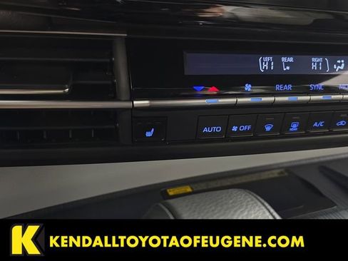 Used 2024 Toyota Sienna XSE AWD/4WD image 15