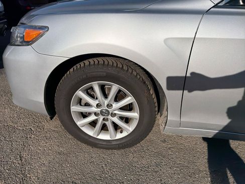 Used 2011 Toyota Camry XLE w/ XLE Extra-Value Pkg #2 FWD image 15