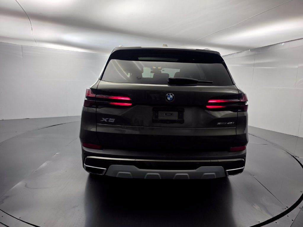 Used 2024 BMW X5 sDrive40i w/ Premium Package RWD image 5