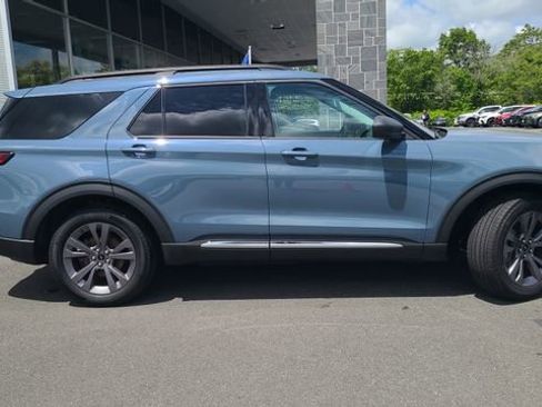 Used 2025 Ford Explorer Active w/ Active Comfort Package AWD/4WD image 10