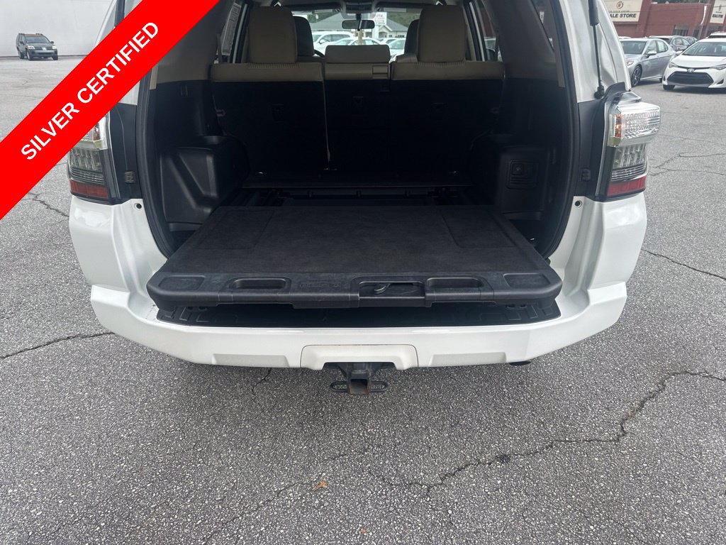 Used 2017 Toyota 4Runner SR5 AWD/4WD image 9