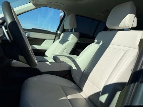 Used 2025 Hyundai Santa Fe Calligraphy image 19
