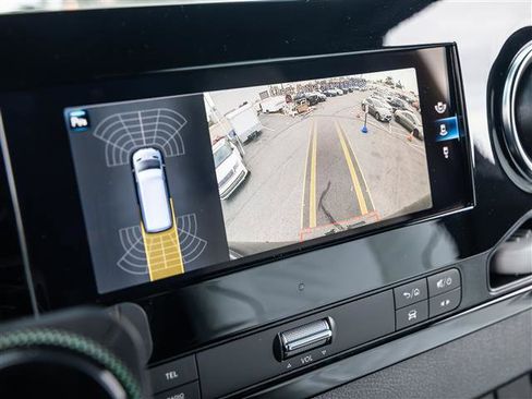 Used 2023 Mercedes-Benz Sprinter 3500 image 32