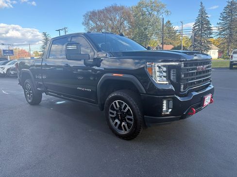 Used 2021 GMC Sierra 2500 AT4 w/ AT4 Premium Plus Package image 3