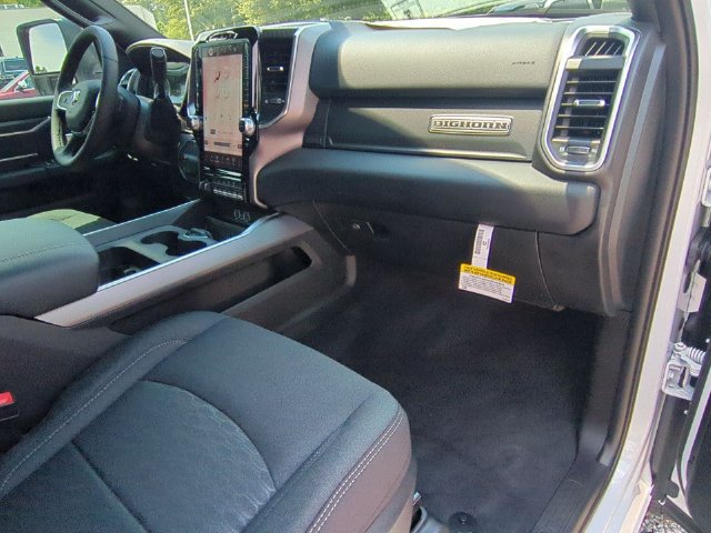 New 2026 RAM 3500 Big Horn AWD/4WD image 38