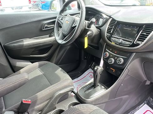 Used 2019 Chevrolet Trax LS w/ Tint and Cruise Package FWD image 18