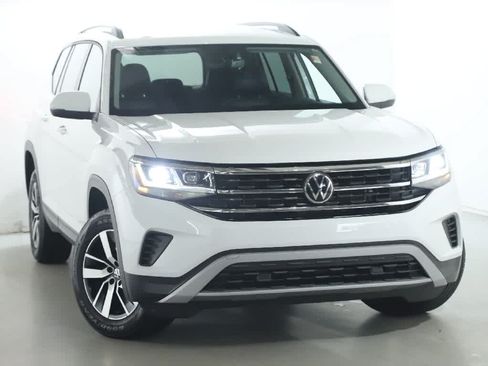 Used 2022 Volkswagen Atlas SE FWD image 2